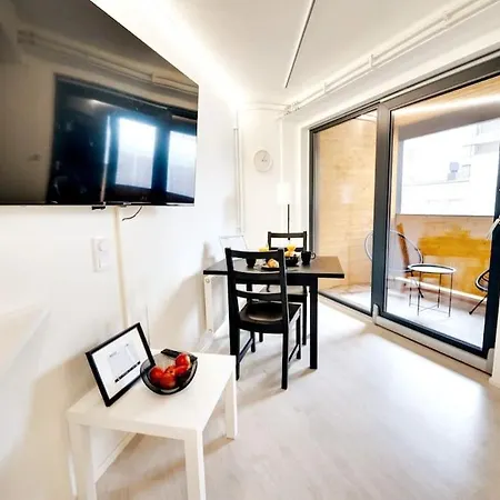 Apartment Upea Yksioe+parveke. Ihastu, Parhaalla Paikalla. *