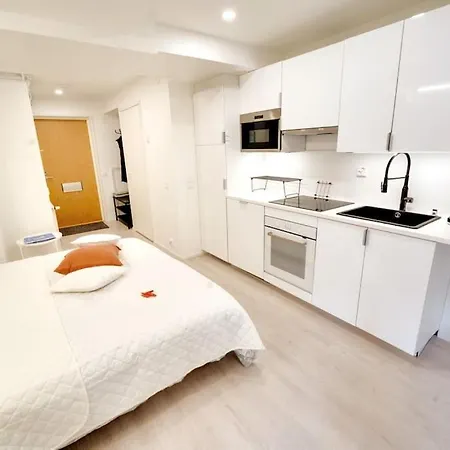 Upea Yksioe+parveke. Ihastu, Parhaalla Paikalla. Apartament